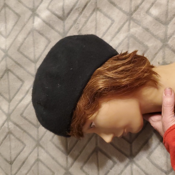 Women Beret 100% Wool Black French Beret Ladies Hat Winter Gift Beanie - Picture 2 of 6